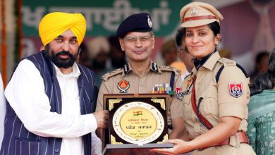 Photo of ਵੱਖ-ਵੱਖ ਖੇਤਰਾਂ ਵਿੱਚ ਸ਼ਾਨਦਾਰ ਕੰਮ ਕਰਨ ਵਾਲੀਆਂ 26 ਸ਼ਖਸੀਅਤਾਂ ਨੂੰ ਮੁੱਖ ਮੰਤਰੀ ਨੇ ਕੀਤਾ ਸਨਮਾਨਿਤ