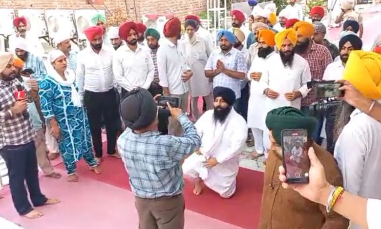 ਤਲਬ ਹੋਂਣ ਬਾਦ ਸ਼੍ਰੀ ਆਕਾਲ ਤਖ਼ਤ ਸਾਹਿਬ ਤੇ ਪੇਸ਼ ਹੋਂਣ ਪਹੁੰਚੇ ਸਿੱਖਿਆ ਮੰਤਰੀ ਹਰਜੋਤ ਸਿੰਘ ਬੈਂਸ 1 harjot bains