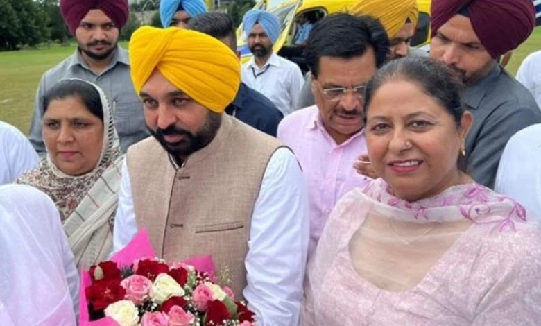 ਲੁਧਿਆਣਾ ਦੀ AAP ਵਿਧਾਇਕਾ ਰਜਿੰਦਰਪਾਲ ਕੌਰ ਛੀਨਾ ਦੀ ਕਾਰ ਹਾਦਸਾਗ੍ਰਸਤ 1 sa 49