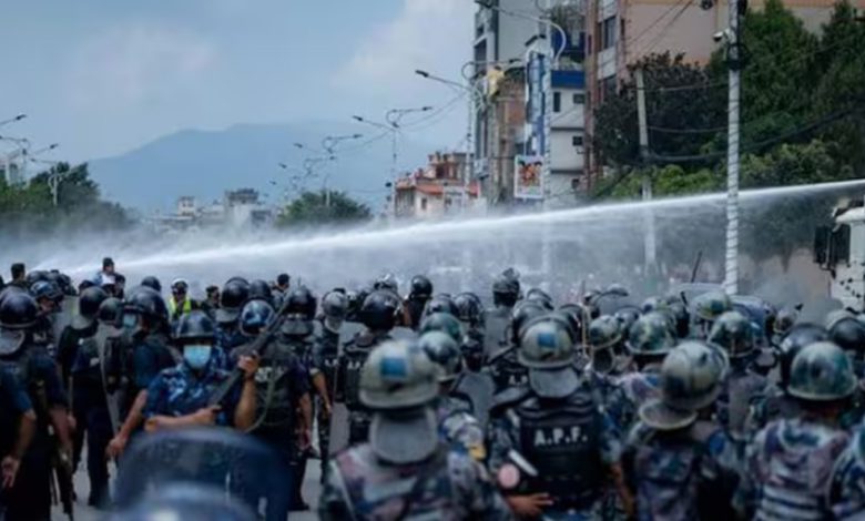 ਸੋਸ਼ਲ ਮੀਡੀਆ ਪਲੇਟਫਾਰਮਾਂ 'ਤੇ ਪਾਬੰਦੀ ਲਗਾਉਣ ਤੋਂ ਬਾਅਦ ਨੇਪਾਲ 'ਚ ਸ਼ੁਰੂ ਹੋਏ ਵਿਰੋਧ ਪ੍ਰਦਰਸ਼ਨ, 16 ਲੋਕਾਂ ਦੀ ਮੌਤ 1 544922513 122172364748576170 9179942479577751980 n 8