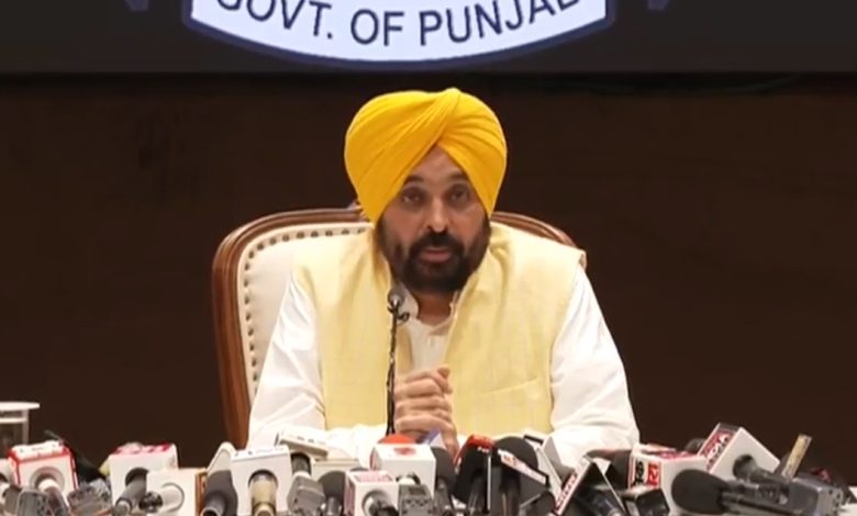 CM ਮਾਨ ਵੱਲੋਂ ਪ੍ਰੈੱਸ ਕਾਨਫਰੰਸ, ਕਿਹਾ- 15 ਅਕਤੂਬਰ ਤੱਕ ਸਾਂਝੀਆਂ ਥਾਵਾਂ ਸਾਫ ਕਰ ਦੇਵਾਂਗੇ 1 546403395 1337595414387650 3256166436797300429 n 3