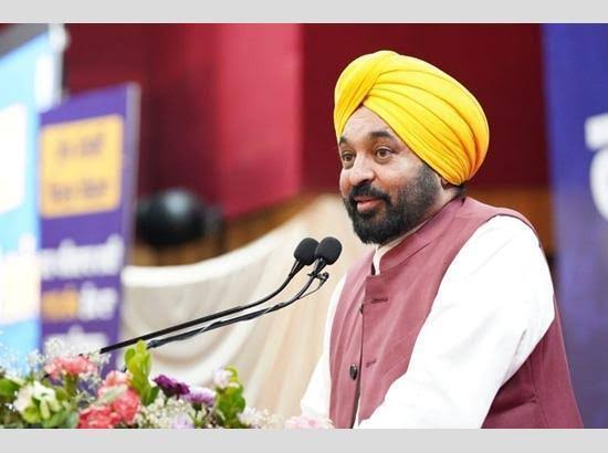 CM ਮਾਨ ਰਾਜਵੀਰ ਜਵੰਦਾ ਦਾ ਹਾਲ ਜਾਣਨ ਪੁੱਜੇ ਫੋਰਟਿਸ 1 images 2025 09 28T152537.242
