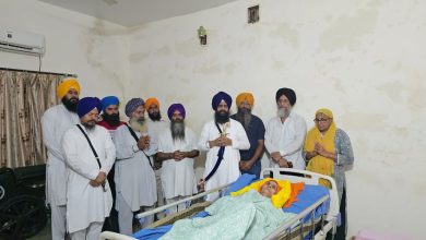 Photo of ਜਥੇਦਾਰ ਗਿਆਨੀ ਕੁਲਦੀਪ ਸਿੰਘ ਗੜਗੱਜ ਨੇ ਬੰਦੀ ਸਿੰਘ ਜਗਤਾਰ ਸਿੰਘ ਹਵਾਰਾ ਦੀ ਮਾਤਾ ਬੀਬੀ ਨਰਿੰਦਰ ਕੌਰ ਜੀ ਨਾਲ ਕੀਤੀ ਮੁਲਾਕਾਤ