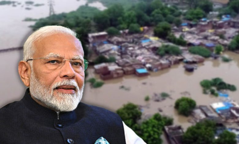 ਹੜ੍ਹਾਂ ਕਾਰਨ ਹੁਣ ਤੱਕ 51 ਲੋਕਾਂ ਦੀ ਮੌਤ, ਪ੍ਰਧਾਨ ਮੰਤਰੀ ਪਹੁੰਚਣਗੇ ਅੱਜ ਜਾਇਜ਼ਾ ਲੈਣ 1 m 3