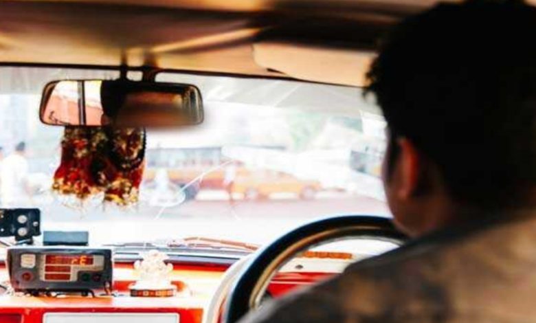 ਡਰਾਈਵਰ ਨੇ ਚੱਲਦੀ ਕਾਰ 'ਚ ਇੱਕ ਮਹਿਲਾ ਯਾਤਰੀ ਦੇ ਸਾਹਮਣੇਕੀਤੀ ਹੱਥਰਸੀ 1 rd 4