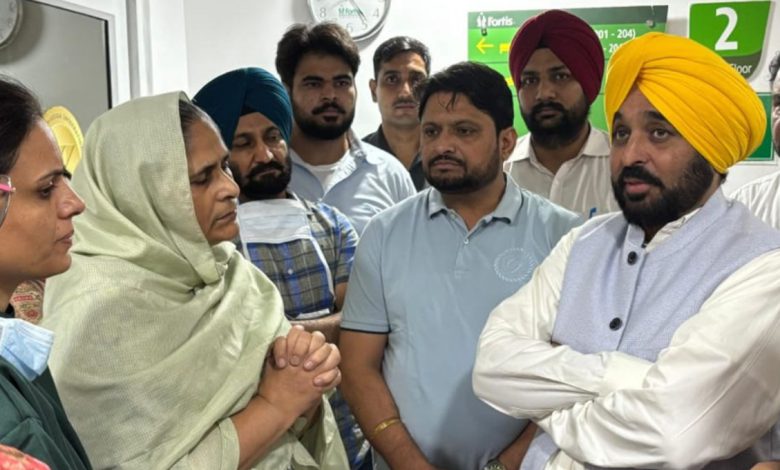 ਰਾਜਵੀਰ ਜਵੰਦਾ ਦੀ ਸਿਹਤ ਵਿੱਚ ਸੁਧਾਰ, ਮੁੱਖ ਮੰਤਰੀ ਭਗਵੰਤ ਮਾਨ ਨੇ ਪਰਿਵਾਰ ਨਾਲ ਕੀਤੀ ਮੁਲਾਕਾਤ 1 www 6