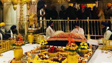 ਪ੍ਰਗਟ ਗੁਰਾਂ ਕੀ ਦੇਹ.. ਸ੍ਰੀ ਗੁਰੂ ਗ੍ਰੰਥ ਸਾਹਿਬ ਜੀ, ਸੰਗਤਾਂ ਮਨਾ ਰਹੀਆਂ ਨੇ ਗੁਰਿਆਈ ਦਿਵਸ 5 Photo of ਪ੍ਰਗਟ ਗੁਰਾਂ ਕੀ ਦੇਹ.. ਸ੍ਰੀ ਗੁਰੂ ਗ੍ਰੰਥ ਸਾਹਿਬ ਜੀ, ਸੰਗਤਾਂ ਮਨਾ ਰਹੀਆਂ ਨੇ ਗੁਰਿਆਈ ਦਿਵਸ
