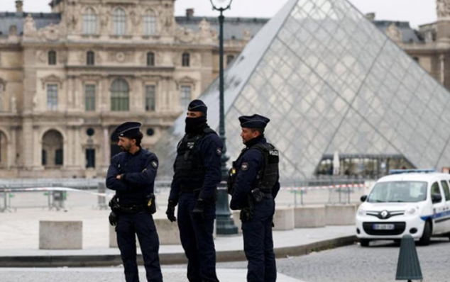 ਪੈਰਿਸ ਦੇ ਮਿਊਜ਼ੀਅਮ ਮਾਮਲੇ ਵਿੱਚ 7 ਮਿੰਟਾਂ ਵਿੱਚ 850 ਕਰੋੜ ਰੁਪਏ ਚੋਰੀ, ਦੋ ਗ੍ਰਿਫ਼ਤਾਰ 1 CBI 14