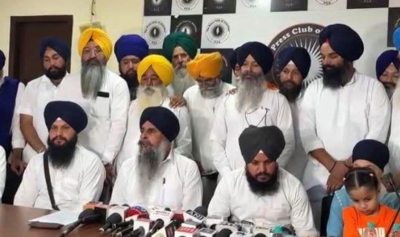 ਪੰਥਕ ਧਿਰਾਂ ਨੇ ਭਾਈ ਸੰਦੀਪ ਸਿੰਘ ਸੰਨੀ ਦੇ ਭਰਾ ਮਨਦੀਪ ਸਿੰਘ ਨੂੰ ਤਰਨ ਤਾਰਨ ਉਪ ਚੋਣ ਲਈ ਸਾਂਝਾ ਉਮੀਦਵਾਰ ਐਲਾਨਿਆ 1 FB IMG 1759832412575