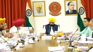 ਔਰਤਾਂ ਨੂੰ ਦਿੱਤੀ ਗਈ ਗਾਰੰਟੀ ਨੂੰ ਆਉਣ ਵਾਲੇ ਬਜਟ ਸੈਸ਼ਨ ਤੋਂ ਪਹਿਲਾਂ ਪੂਰਾ ਕਰਨ ਨੂੰ ਲੈ ਕੇ ਸਰਕਾਰੀ ਗਲਿਆਰਿਆਂ 'ਚ ਚਰਚਾਵਾਂ ਸ਼ੁਰੂ 4 Photo of ਔਰਤਾਂ ਨੂੰ ਦਿੱਤੀ ਗਈ ਗਾਰੰਟੀ ਨੂੰ ਆਉਣ ਵਾਲੇ ਬਜਟ ਸੈਸ਼ਨ ਤੋਂ ਪਹਿਲਾਂ ਪੂਰਾ ਕਰਨ ਨੂੰ ਲੈ ਕੇ ਸਰਕਾਰੀ ਗਲਿਆਰਿਆਂ ‘ਚ ਚਰਚਾਵਾਂ ਸ਼ੁਰੂ