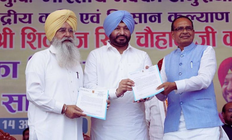 ਕੇਂਦਰੀ ਖੇਤੀਬਾੜੀ ਮੰਤਰੀ ਸ਼ਿਵਰਾਜ ਚੌਹਾਨ ਦਾ ਲੁਧਿਆਣਾ ਦੌਰਾ, ਹੜ੍ਹ ਪੀੜਤਾਂ ਨੂੰ ਪ੍ਰਤੀ ਘਰ 1.60 ਲੱਖ ਰੁਪਏ ਦੀ ਸਹਾਇਤਾ ਦਿੱਤੀ 1 Shivraj Chauhan Ludhiana visit 1 5