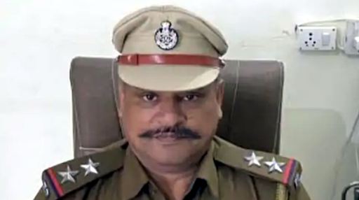 ਜਲੰਧਰ 'ਚ ਬਾਲ ਕਮਿਸ਼ਨ ਦੇ ਚੇਅਰਮੈਨ ਨੇ ਸਾਬਕਾ SHO ਭੂਸ਼ਣ ਕੁਮਾਰ ਦੇ ਮਾਮਲੇ ਸਬੰਧੀ SSP ਨਾਲ ਕੀਤੀ ਮੁਲਾਕਾਤ 1 Untitled 1 69