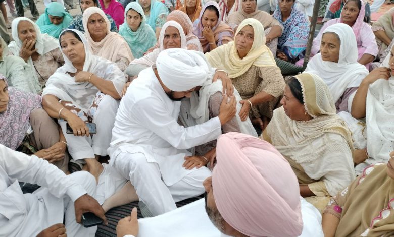 ਸਾਬਕਾ ਮੁੱਖ ਮੰਤਰੀ ਚਰਨਜੀਤ ਸਿੰਘ ਚੰਨੀ ਨੇ ਸੁਖਵਿੰਦਰ ਸਿੰਘ ਕਲਕੱਤਾ ਦੇ ਕਤਲ ਦੀ ਕੀਤੀ ਸੀਬੀਆਈ ਜਾਂਚ ਮੰਗ 1 photo 2025 10 05 18 29 58