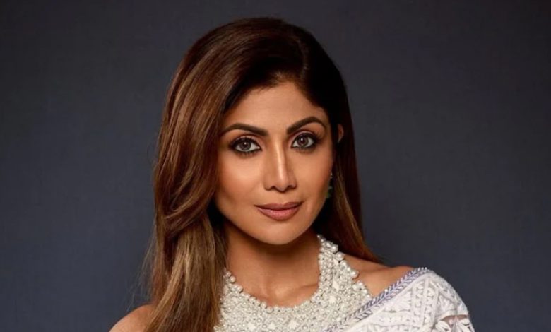 ਸ਼ਿਲਪਾ ਸ਼ੈੱਟੀ ਦੇ ਘਰ ਪਹੁੰਚੀ ਮੁੰਬਈ ਪੁਲਿਸ, 60 ਕਰੋੜ ਰੁਪਏ ਦੇ ਧੋਖਾਧੜੀ ਦੇ ਮਾਮਲੇ 'ਚ ਪੁੱਛਗਿੱਛ 1 ssp