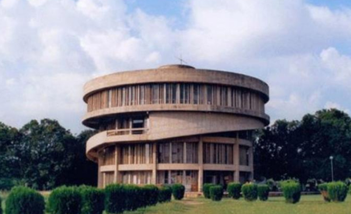 ਵਿਦਿਆਰਥੀਆਂ ਦੇ ਦਬਾਅ ਅੱਗੇ ਝੁਕਿਆ ਕੇਂਦਰ, ਪੰਜਾਬ ਯੂਨੀਵਰਸਿਟੀ ਦੇ ਸੈਨੇਟ-ਸਿੰਡੀਕੇਟ ਵਿੱਚ ਬਦਲਾਅ ਰੱਦ 1 2022 3image 13 10 5710026651 1