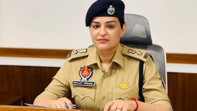 Photo of ਚੋਣ ਕਮਿਸ਼ਨ ਨੇ SSP ਤਰਨਤਾਰਨ ਰਵਜੋਤ ਕੌਰ ਗਰੇਵਾਲ ਨੂੰ ਕੀਤਾ ਸਸਪੈਂਡ.