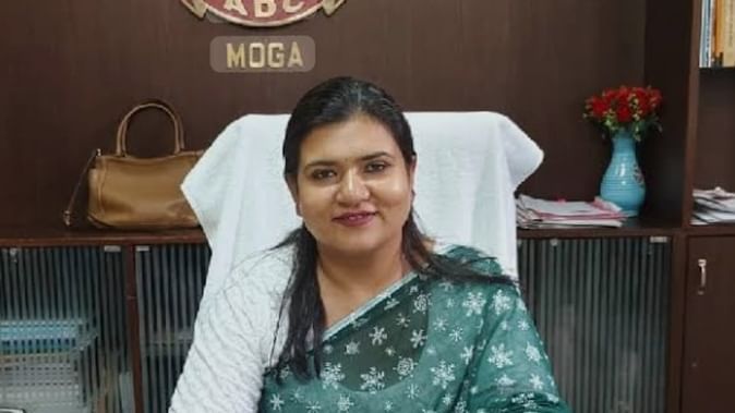 ADC ਤੇ ਨਗਰ ਨਿਗਮ ਦੀ ਕਮਿਸ਼ਨਰ ਅਧਿਕਾਰੀ ਚਾਰੂਮਿਤਾ SUSPEND 2 577024986 1229680342514497 4532217529068988016 n