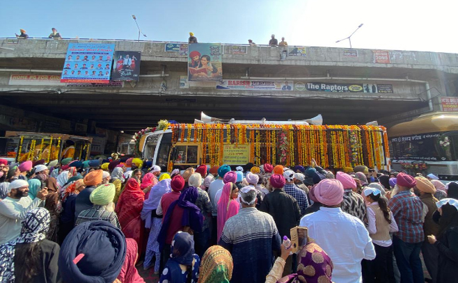 ਨਗਰ ਕੀਰਤਨ ਚ ਸੰਗਤਾਂ ਦੀਆਂ ਜੇਬ੍ਹ ਕੱਟਣ ਵਾਲੀਆਂ ਔਰਤਾਂ ਕਾਬੂ 1 587411188 1377406061006491 995794702781510519 n
