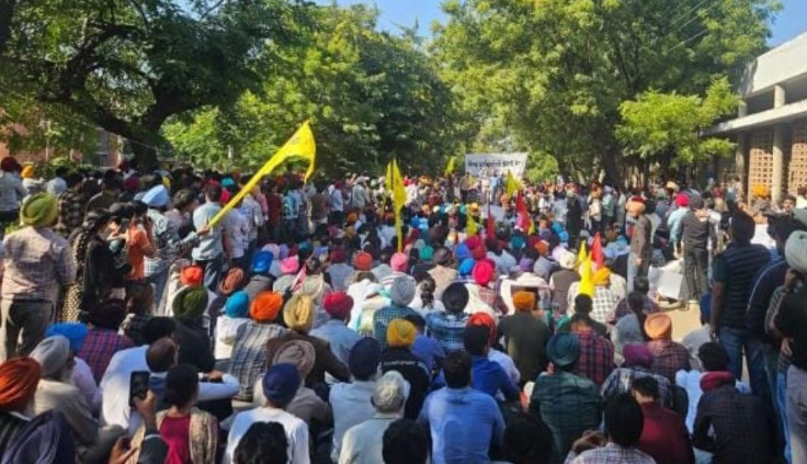 ਸੈਨੇਟ ਚੋਣ ‘ਤੇ PU ਬਚਾਓ ਮੋਰਚੇ ਦਾ ਅਲਟੀਮੇਟਮ, ਨਹੀਂ ਲਿਆ ਫੈਸਲਾ ਤਾਂ 26 ਨਵੰਬਰ ਨੂੰ ਚੁੱਕਾਂਗੇ ਵੱਡਾ ਕਦਮ 1 D5 10