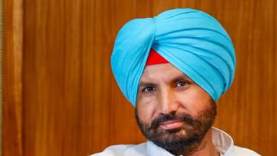 Photo of ਹਾਈ ਕੋਰਟ ਵੱਲੋਂ ਰਾਜਾ ਵੜਿੰਗ ਨੂੰ ਵੱਡੀ ਰਾਹਤ, ਵਿਵਾਦਿਤ ਟਿੱਪਣੀ ਮਾਮਲੇ ‘ਚ SC ਕਮਿਸ਼ਨ ਦੇ ਦਖ਼ਲ ‘ਤੇ ਰੋਕ