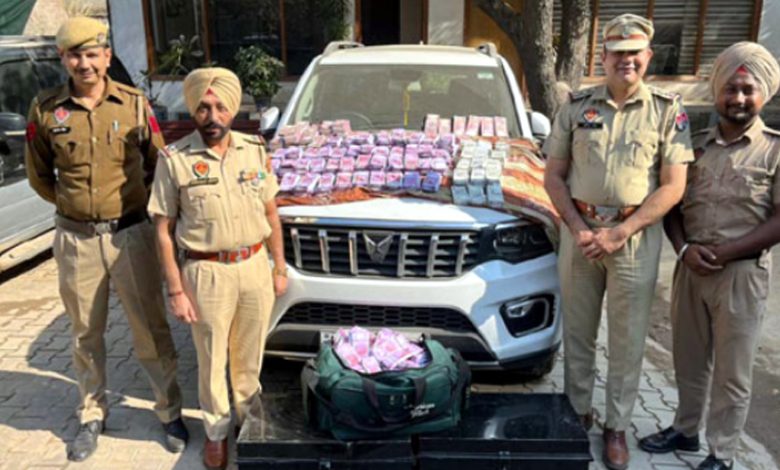 ਡੇਰਾ ਬੱਸੀ ਵਿਖੇ 9.95 ਕਰੋੜ ਰੁਪਏ ਦੇ ਜਾਅਲੀ ਅਤੇ ਬੰਦ ਕਰੰਸੀ ਨੋਟ ਕੀਤੇ ਜ਼ਬਤ 1 FAKE NAOTE