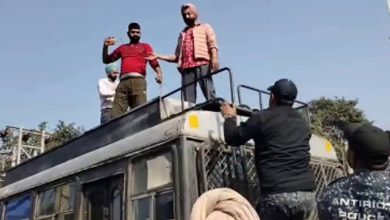 Photo of ਸੰਗਰੂਰ ’ਚ ਪ੍ਰਦਰਸ਼ਨਕਾਰੀ ਰੋਡਵੇਜ਼ ਮੁਲਾਜ਼ਮਾਂ ਖਿਲਾਫ ਕੀਤਾ ਮਾਮਲਾ ਦਰਜ