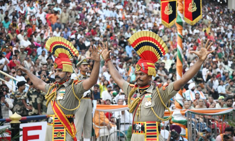 21 ਨਵੰਬਰ ਨੂੰ ਗੁਜਰਾਤ ਦੇ ਭੁਜ ਵਿਖੇ ਮਨਾਇਆ ਜਾ ਰਿਹਾ ਹੈ BSF ਦਾ 60ਵਾਂ ਸਥਾਪਨਾ ਦਿਵਸ 1 WhatsApp Image 2025 11 21 at 11.20.11 AM