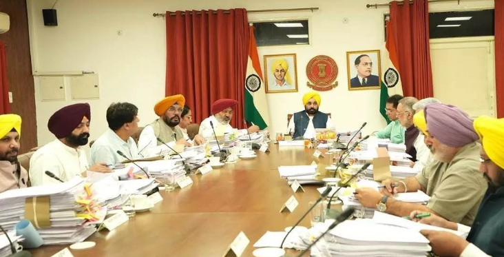 ਮੁੱਖ ਮੰਤਰੀ ਭਗਵੰਤ ਮਾਨ ਦੀ ਪ੍ਰਧਾਨਗੀ ਹੇਠ ਹੋਈ ਕੈਬਨਿਟ ਮੀਟਿੰਗ, BBMB ਲਈ ਇੱਕ ਵੱਖਰਾ ਕੇਡਰ ਬਣਾਉਣ ਦਾ ਫੈਸਲਾ 1 cm 10