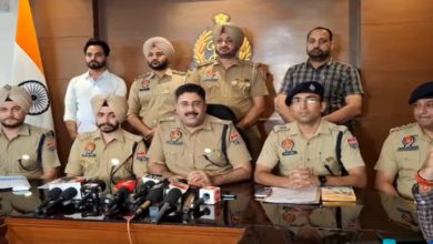 Photo of ਅਗਵਾ ਹੋਏ ਪੱਤਰਕਾਰ ਨੂੰ 12 ਘੰਟਿਆਂ ‘ਚ ਸਹੀ ਸਲਾਮਤ ਛੁਡਵਾ ਕੇ ਮੋਹਾਲੀ ਪੁਲਿਸ ਵੱਲੋਂ ਦੋਸ਼ੀ ਗ੍ਰਿਫ਼ਤਾਰ