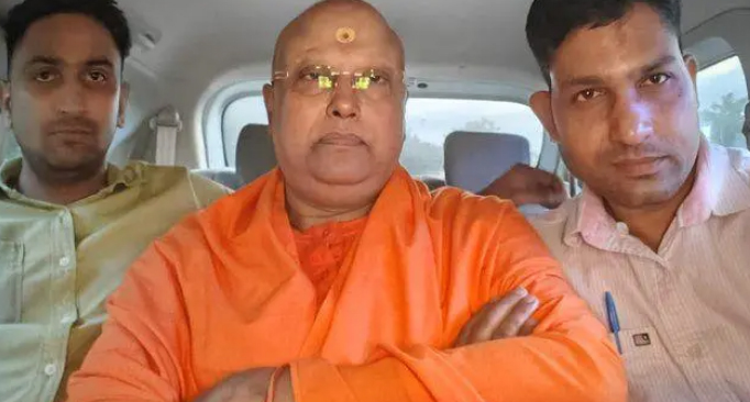 16 ਵਿਦਿਆਰਥਣਾਂ ਨਾਲ ਜਿਨਸੀ ਸ਼ੋਸ਼ਣ ਦੇ ਦੋਸ਼ੀ ਚੈਤਨਿਆਨੰਦ ਸਰਸਵਤੀ ਨੇ ਕਿਹਾ ਜਾਨ ਨੂੰ ਖ਼ਤਰਾ 1 cs