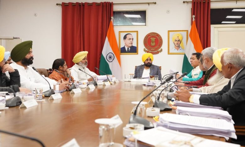 ਪੰਜਾਬ ਕੈਬਨਿਟ ਦਾ ਵੱਡਾ ਫੈਸਲਾ: 12 ਕ੍ਰਿਟੀਕਲ ਕੈਟੇਗਰੀ ਵਿੱਚ 300 ਮਾਹਰ ਡਾਕਟਰਾਂ ਨੂੰ ਪ੍ਰਵਾਨਗੀ 1 m 2