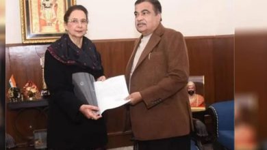 Photo of ਨਵਜੋਤ ਕੌਰ ਸਿੱਧ ਨੇ ਪੰਜਾਬ ‘ਚ ਮਚਾਈ ਹਲਚਲ, ਤੋਗੜੀਆ-ਗਡਕਰੀ ਨਾਲ ਕੀਤੀ ਮੁਲਾਕਾਤ; ਕਾਂਗਰਸ ਤੋਂ ਬਣਾਈ ਦੂਰੀ!