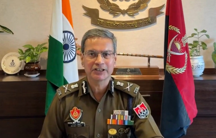 ਪੰਜਾਬ ਪੁਲਿਸ ਦੀ ਮੁੰਬਈ ‘ਚ ਵੱਡੀ ਕਾਰਵਾਈ, ISI ਨਾਲ ਜੁੜੇ ਦੋ ਬਦਮਾਸ਼ ਕਾਬੂ 1 11