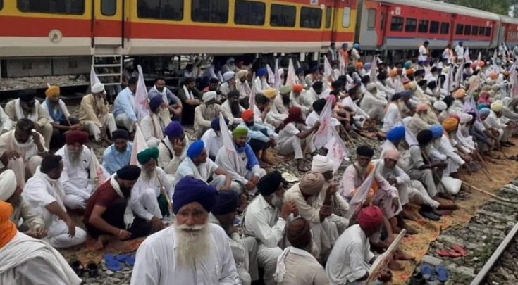 19 ਜ਼ਿਲ੍ਹਿਆਂ 'ਚ ਕਿਸਾਨ 5 ਦਸੰਬਰ ਨੂੰ ਕਰਨਗੇ ਟਰੇਨਾਂ ਦਾ ਚੱਕਾ ਜਾਮ 1 D5 29