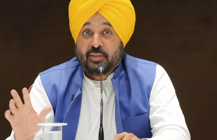 ਮਹਾਰਾਜਾ ਰਣਜੀਤ ਸਿੰਘ ਪ੍ਰੈਪਰੇਟਰੀ ਇੰਸਟੀਚਿਊਟ ਵੱਲੋਂ ਅੱਠ ਸਾਬਕਾ ਕੈਡਿਟਾਂ ਦਾ ਅਚੀਵਰ ਐਵਾਰਡ ਨਾਲ ਸਨਮਾਨ 1 Untitled 1 4