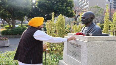 ਜਾਪਾਨ ਦੌਰੇ ‘ਤੇ CM ਮਾਨ, ਮਹਾਤਮਾ ਗਾਂਧੀ ਨੂੰ ਭੇਟ ਕੀਤੀ ਸ਼ਰਧਾਂਜਲੀ: ਜਾਪਾਨੀ ਕੰਪਨੀਆਂ ਨਾਲ ਕਰਨਗੇ ਮੀਟਿੰਗ 5 Photo of ਜਾਪਾਨ ਦੌਰੇ ‘ਤੇ CM ਮਾਨ, ਮਹਾਤਮਾ ਗਾਂਧੀ ਨੂੰ ਭੇਟ ਕੀਤੀ ਸ਼ਰਧਾਂਜਲੀ: ਜਾਪਾਨੀ ਕੰਪਨੀਆਂ ਨਾਲ ਕਰਨਗੇ ਮੀਟਿੰਗ