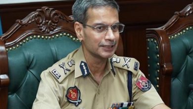 Photo of DGP ਪੰਜਾਬ ਦੀਆਂ ਹਦਾਇਤਾਂ ਜਾਰੀ, ਪੁਲਿਸ ਵਰਦੀ ‘ਚ ਡਾਂਸ-ਭੰਗੜੇ ਦੀਆਂ ਵੀਡੀਓ ਪੋਸਟ ਕਰਨ ‘ਤੇ ਪਾਬੰਦੀ