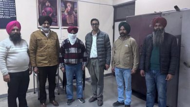 Photo of 8000 ਰੁਪਏ ਰਿਸ਼ਵਤ ਲੈਂਦਾ ਪਟਵਾਰੀ ਵਿਜੀਲੈਂਸ ਬਿਊਰੋ ਵੱਲੋਂ ਰੰਗੇ ਹੱਥੀਂ ਕਾਬੂ