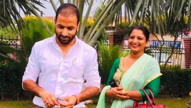 Photo of ਚੋਣ ਡਿਊਟੀ ‘ਤੇ ਜਾ ਰਹੇ ਅਧਿਆਪਕ ਜੋੜੇ ਦੀ ਸੜਕ ਹਾਦਸੇ ‘ਚ ਮੌਤ ,ਧੁੰਦ ਕਾਰਨ ਸੂਏ ‘ਚ ਡਿੱਗੀ ਗੱਡੀ