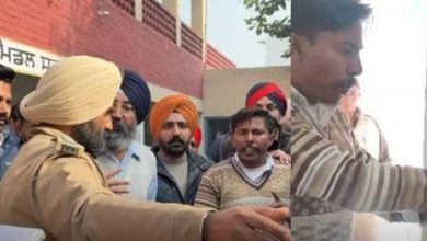 Photo of ਪਿੰਡ ਬਬਾਣੀਆਂ ਵਿਖੇ ਵੋਟਿੰਗ ਦੇ ਦੌਰਾਨ ਹੰਗਾਮਾ , ਆਪ ਆਗੂ ‘ਤੇ ਲੱਗੇ ਬੂਥ ਕੈਪਚਰਿੰਗ ਕਰਨ ਦੇ ਆਰੋਪ