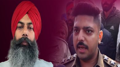 ਗੁਰਪ੍ਰੀਤ ਸੇਖੋਂ ਦੀ ਗ੍ਰਿਫਤਾਰੀ ਨੂੰ ਲੈ ਕੇ ਬੋਲੇ DSP-‘ ਕੋਈ ਝੂਠਾ ਮੁਕੱਦਮਾ ਦਰਜ ਨਹੀਂ ਕੀਤਾ ਗਿਆ 3 Photo of ਗੁਰਪ੍ਰੀਤ ਸੇਖੋਂ ਦੀ ਗ੍ਰਿਫਤਾਰੀ ਨੂੰ ਲੈ ਕੇ ਬੋਲੇ DSP-‘ ਕੋਈ ਝੂਠਾ ਮੁਕੱਦਮਾ ਦਰਜ ਨਹੀਂ ਕੀਤਾ ਗਿਆ