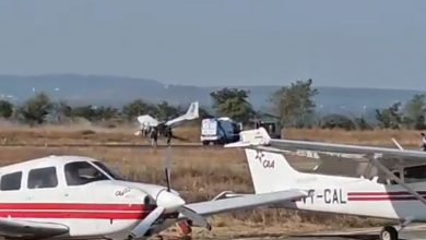 ਮੱਧ ਪ੍ਰਦੇਸ਼ ਹਵਾਈ ਪੱਟੀ ‘ਤੇ ਇੱਕ ਵਾਪਰਿਆ ਹਾਦਸਾ, ਜ਼ਮੀਨ ਨਾਲ ਟਕਰਾ ਗਿਆ ਲੈਂਡਿੰਗ ਦੌਰਾਨ ਜਹਾਜ਼ 6 Photo of ਮੱਧ ਪ੍ਰਦੇਸ਼ ਹਵਾਈ ਪੱਟੀ ‘ਤੇ ਇੱਕ ਵਾਪਰਿਆ ਹਾਦਸਾ, ਜ਼ਮੀਨ ਨਾਲ ਟਕਰਾ ਗਿਆ ਲੈਂਡਿੰਗ ਦੌਰਾਨ ਜਹਾਜ਼