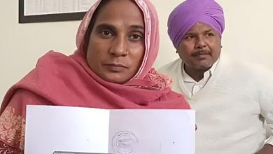 1.5 ਕਰੋੜ ਰੁਪਏ ਦੀ ਲਾਟਰੀ ਜਿੱਤਣ ਵਾਲਾ ਜੋੜਾ ਹੋਇਆ 'ਰੂਪੋਸ਼', ਫਿਰੌਤੀ ਡਰੋਂ ਛੱਡਿਆ ਘਰ 3 Photo of 1.5 ਕਰੋੜ ਰੁਪਏ ਦੀ ਲਾਟਰੀ ਜਿੱਤਣ ਵਾਲਾ ਜੋੜਾ ਹੋਇਆ ‘ਰੂਪੋਸ਼’, ਫਿਰੌਤੀ ਡਰੋਂ ਛੱਡਿਆ ਘਰ