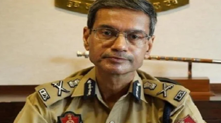 ਡੀਜੀਪੀ ਗੌਰਵ ਯਾਦਵ ਵੱਲੋਂ ਸਾਰੇ ਪੁਲਿਸ ਅਧਿਕਾਰੀਆਂ ਨੂੰ ਪੇਸ਼ੇਵਰ ਪੁਲਿਸਿੰਗ ਯਕੀਨੀ ਬਣਾਉਣ ਦੇ ਦਿੱਤੇ ਨਿਰਦੇਸ਼ 1 tk 12