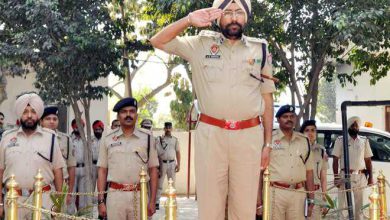 Photo of ਸਾਬਕਾ ਆਈਜੀ ਅਮਰ ਸਿੰਘ ਚਾਹਲ ਨਾਲ ਸਬੰਧਤ ਸਾਈਬਰ ਧੋਖਾਧੜੀ ਦੇ ਮਾਮਲੇ ‘ਚ ਮਹਾਰਾਸ਼ਟਰ ਤੋਂ ਪੰਜ ਮੁਲਜ਼ਮ ਗ੍ਰਿਫ਼ਤਾਰ