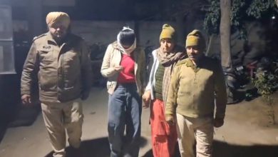 Photo of ਪੰਜਾਬੀ ਗਾਣੇ ‘ਤੇ ਪਿਸਤੌਲ ਲਹਿਰਾਉਂਦੇ ਹੋਇਆਂ ਰੀਲ ਬਣਾ ਰਹੀ ਇੱਕ ਕੁੜੀ  ਗ੍ਰਿਫ਼ਤਾਰ