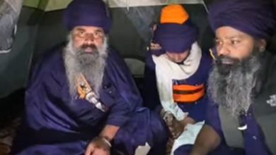 ਦਰਬਾਰ ਸਾਹਿਬ ਬਾਹਰ ਮਹੰਤਾਂ ਨਾਲ ਕੁੱਟਮਾਰ ਮਾਮਲੇ 'ਚ ਨਿਹੰਗਾਂ ਦਾ ਆਇਆ ਸਪਸ਼ਟੀਕਰਨ 5 Photo of ਦਰਬਾਰ ਸਾਹਿਬ ਬਾਹਰ ਮਹੰਤਾਂ ਨਾਲ ਕੁੱਟਮਾਰ ਮਾਮਲੇ ‘ਚ ਨਿਹੰਗਾਂ ਦਾ ਆਇਆ ਸਪਸ਼ਟੀਕਰਨ