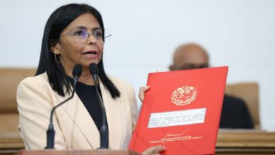 Photo of ਰਾਸ਼ਟਰਪਤੀ ਵਜੋਂ ਘੋਸ਼ਿਤ ਕੀਤਾ ਜਾਵੇਗਾ ਵੈਨੇਜ਼ੁਏਲਾ ਦੀ ਉਪ-ਰਾਸ਼ਟਰਪਤੀ ਡੈਲਸੀ ਰੋਡਰਿਗਜ਼ ਨੂੰ – ਅਮਰੀਕੀ ਪੱਤਰਕਾਰ