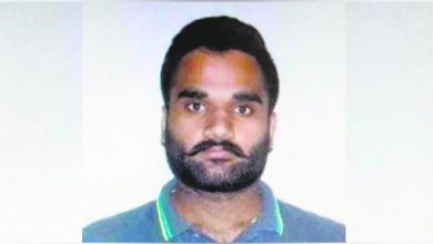 Photo of ਜੇਕਰ ਨਜਾਇਜ਼ ਕਰਨ ‘ਤੇ ਆ ਗਏ ਤਾਂ ਹਰ ਰੋਜ਼ ਇੱਕ ਬੰਦਾ ਮਰਵਾ ਸਕਦੇ… ਮਾਤਾ-ਪਿਤਾ ਦੀ ਗ੍ਰਿਫ਼ਤਾਰੀ ਤੋਂ ਬਾਅਦ ਗੋਲਡੀ ਬਰਾੜ ਦਾ ਮੈਸੇਜ