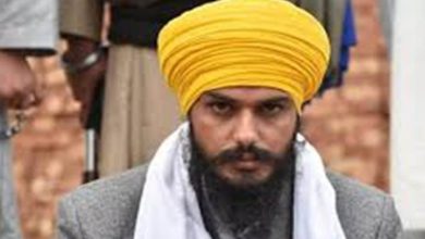 Photo of MP ਅੰਮ੍ਰਿਤਪਾਲ ਸਿੰਘ ਨੇ ਬਜਟ ਸੈਸ਼ਨ ਵਿੱਚ ਹਿੱਸਾ ਲੈਣ ਲਈ ਮੁੜ ਹਾਈਕੋਰਟ ਦਾ ਦਰਵਾਜ਼ਾ ਖੜਕਾਇਆ